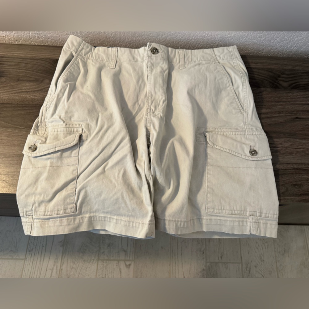 Men's Tan Dockers Shorts, size 40